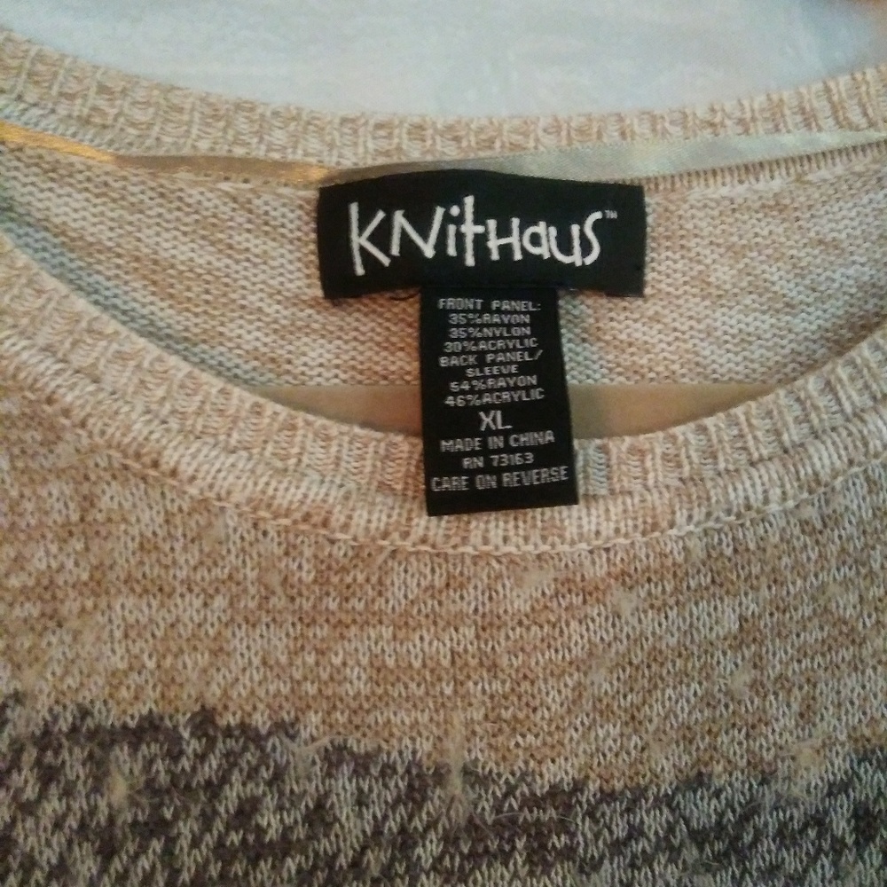 Sweater - Picture 4 of 4